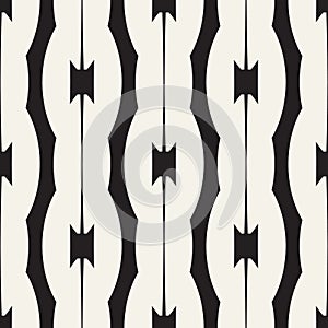 Vector seamless pattern with vertical geometric shapes